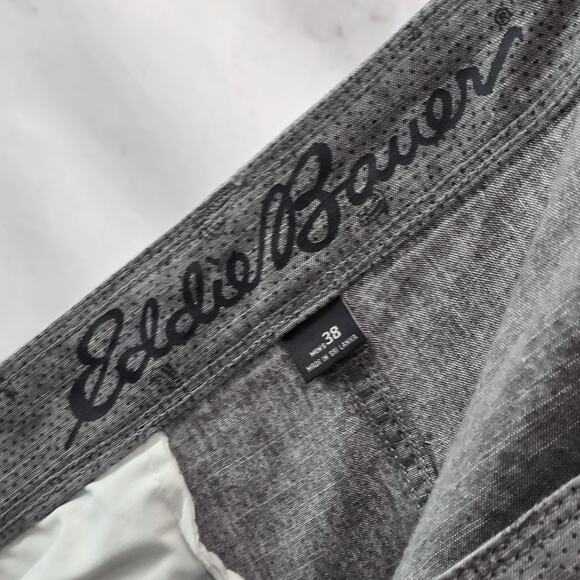 Eddie Bauer Shorts Mens 38 Light Gray Fish Print Cotton Bermuda Chino Camp - Picture 3 of 11